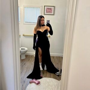Like new black gown dress with gloves